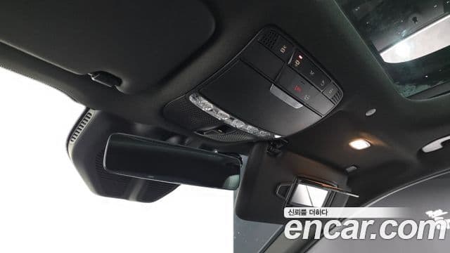 Mercedes-Benz GLC-Class 2021 — Photo 22/31