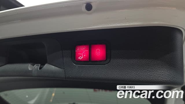 Mercedes-Benz GLC-Class 2021 — Photo 4/31