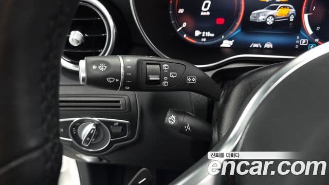 Mercedes-Benz GLC-Class 2021 — Photo 16/31
