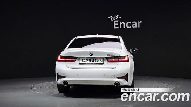 BMW 3 Series 2019 — Фото 4/20