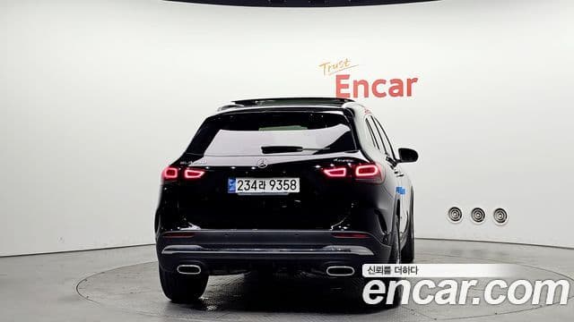 Mercedes-Benz GLA-Class 2021 — ფოტო 11/20