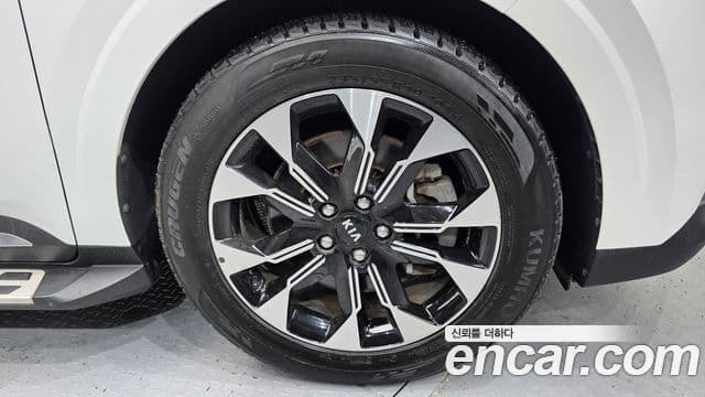 Kia Carnival 2021 — Фото 5/20