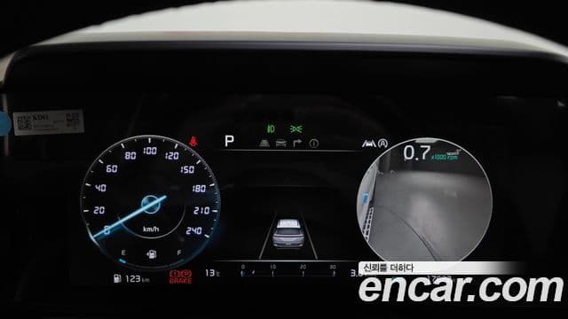 Kia Carnival 2021 — Фото 8/20