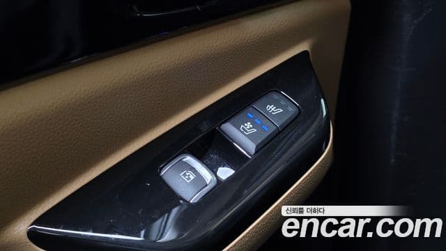 Kia Carnival 2021 — Фото 17/20