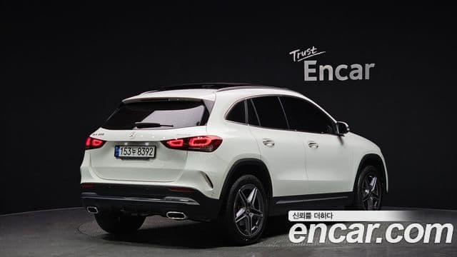 Mercedes-Benz GLA-Class 2022 — ფოტო 2/20