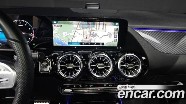 Mercedes-Benz GLA-Class 2022 — ფოტო 12/20
