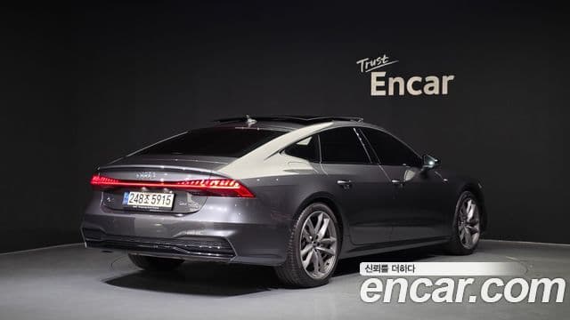 Audi A7 2022 — Photo 1/20