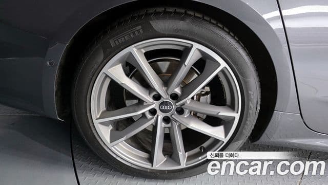 Audi A7 2022 — Photo 8/20