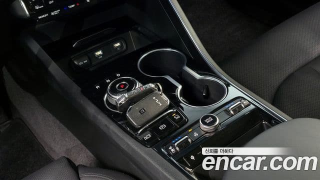 Kia K5 2023 — ფოტო 9/20
