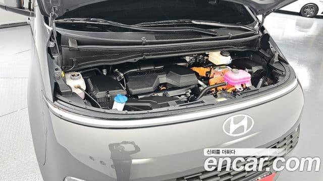 Hyundai Staria 2026 — Şəkil 6/20