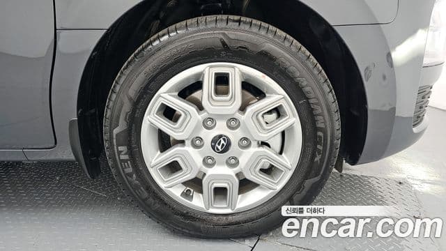 Hyundai Staria 2026 — Photo 7/31