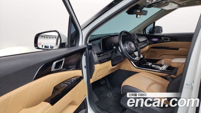 Kia Carnival 2021 — Фото 10/20