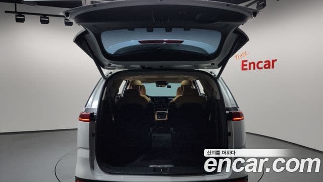 Kia Carnival 2021 — Фото 20/20