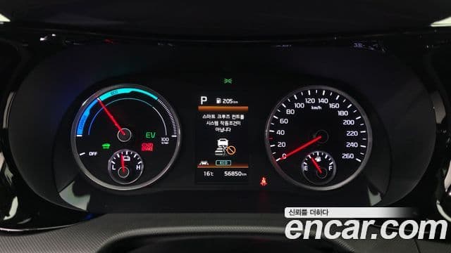 Kia K5 2022 — ფოტო 8/20
