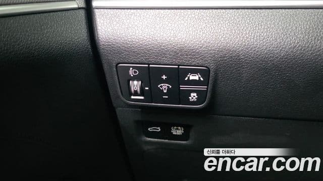 Kia K5 2022 — ფოტო 14/20