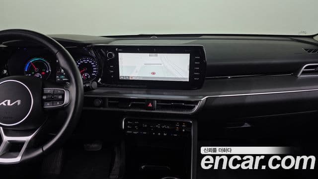 Kia K5 2022 — ფოტო 18/20