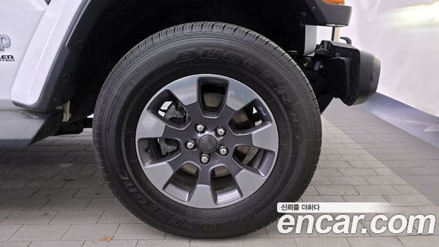 Jeep Wrangler 2019 — Şəkil 5/20