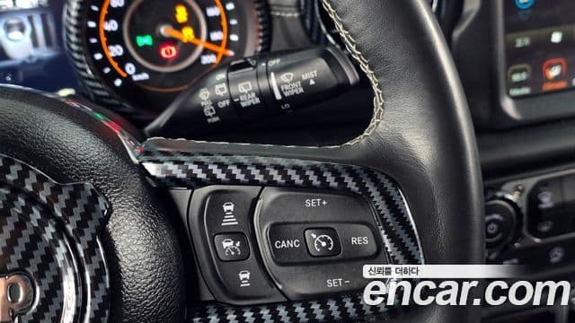 Jeep Wrangler 2019 — Şəkil 17/20