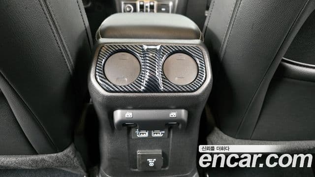 Jeep Wrangler 2019 — Şəkil 19/20
