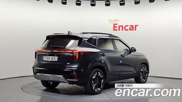 Kia Seltos 2023 — Şəkil 2/20