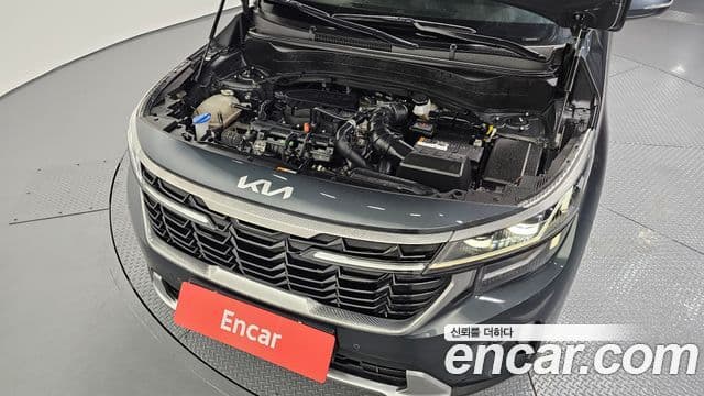Kia Seltos 2023 — Şəkil 6/20