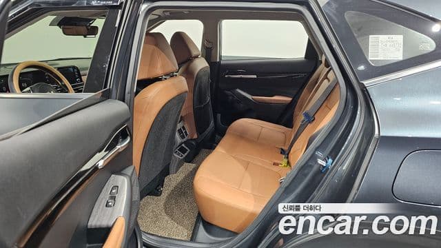 Kia Seltos 2023 — Şəkil 12/20