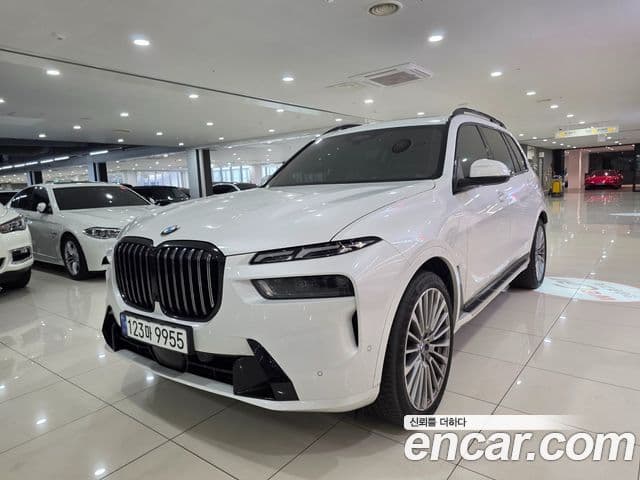 BMW X7 2023 — Şəkil 9/17