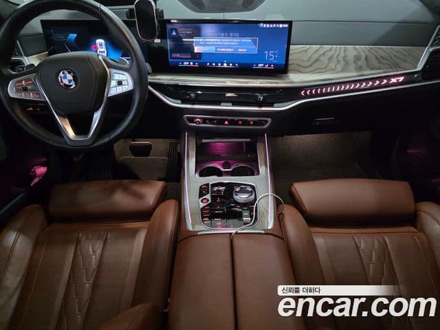 BMW X7 2023 — Şəkil 10/17
