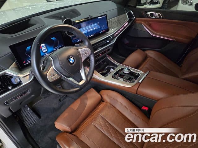 BMW X7 2023 — Şəkil 8/17