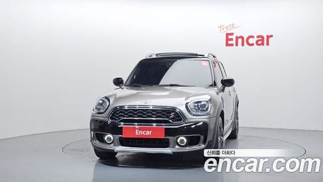Mini Cooper S Countryman 2020 — Photo 32/33