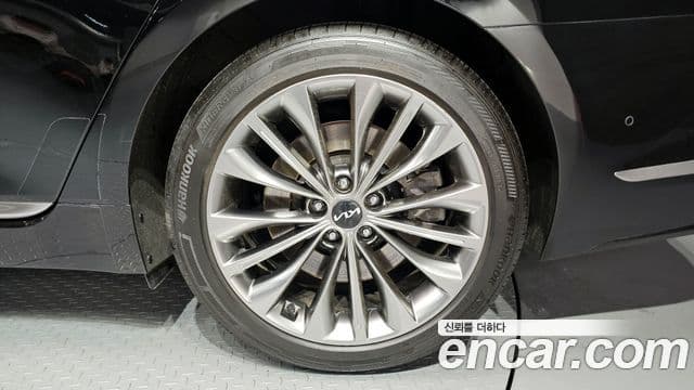 Kia The K9 2022 — Photo 29/30