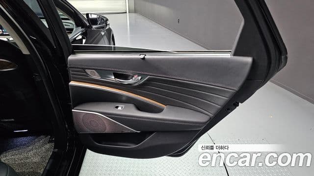 Kia The K9 2022 — Photo 6/30