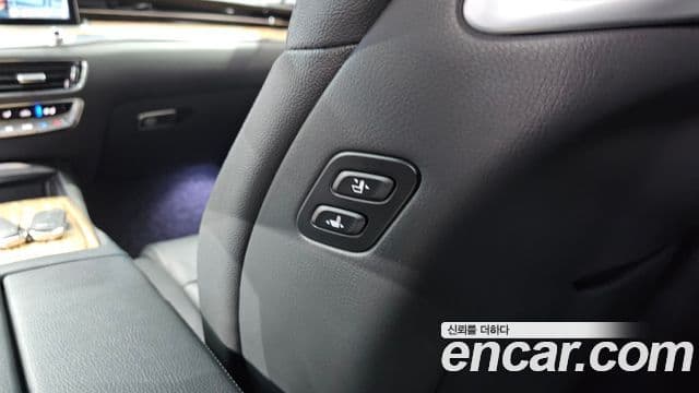 Kia The K9 2022 — Photo 19/30