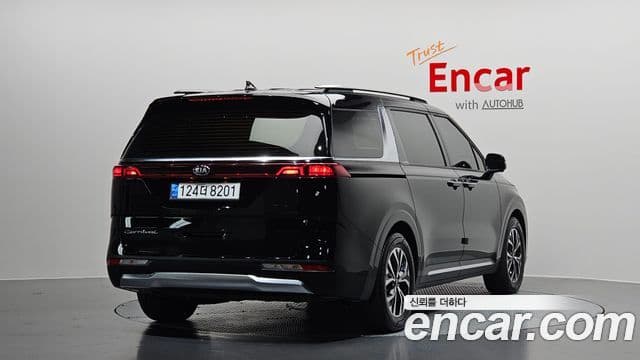 Kia Carnival 2020 — ფოტო 2/20