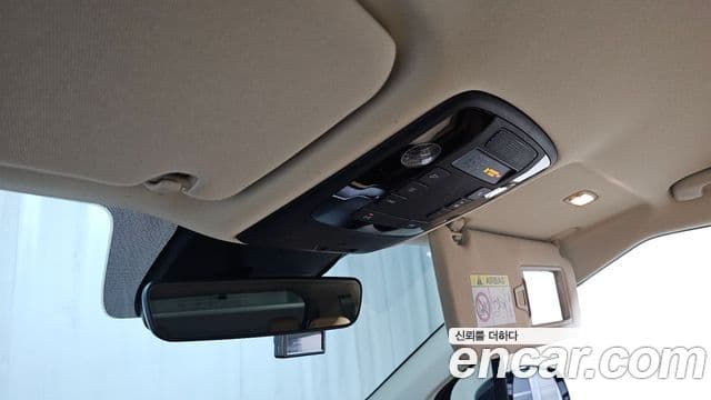 Kia Carnival 2020 — ფოტო 18/20