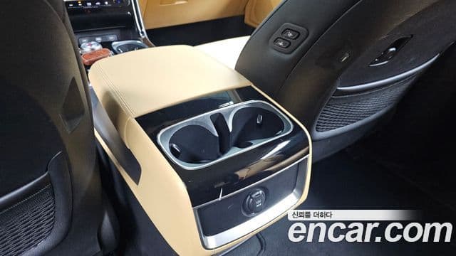 Kia Carnival 2020 — ფოტო 19/20