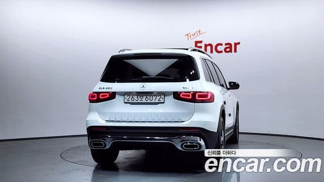 Mercedes-Benz GLB-Class 2020 — ფოტო 4/20
