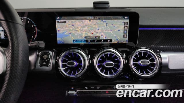 Mercedes-Benz GLB-Class 2020 — ფოტო 14/20