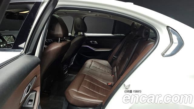 BMW 3 Series 2020 — ფოტო 12/20