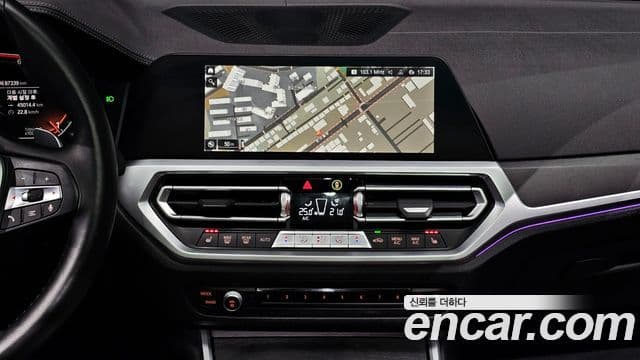 BMW 3 Series 2020 — ფოტო 15/20