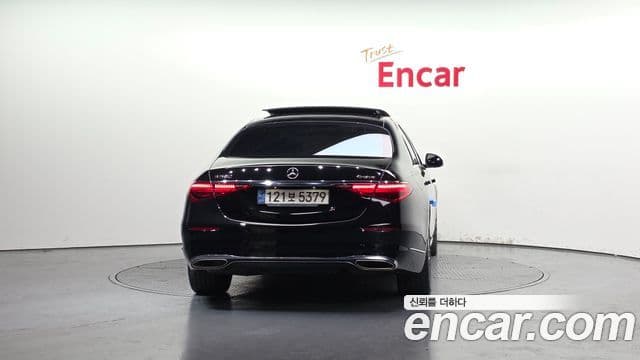 Mercedes-Benz S-Class 2022 — Photo 12/20