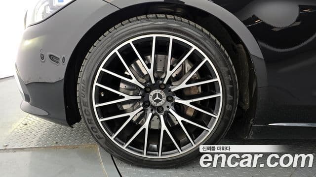 Mercedes-Benz S-Class 2022 — Photo 5/20
