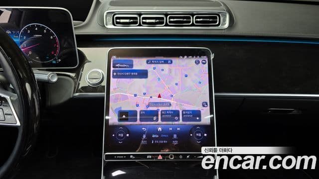 Mercedes-Benz S-Class 2022 — Photo 15/20