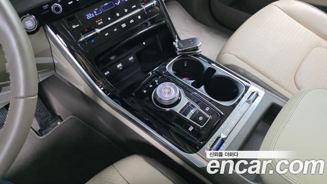 Kia Carnival 2023 — Фото 9/20