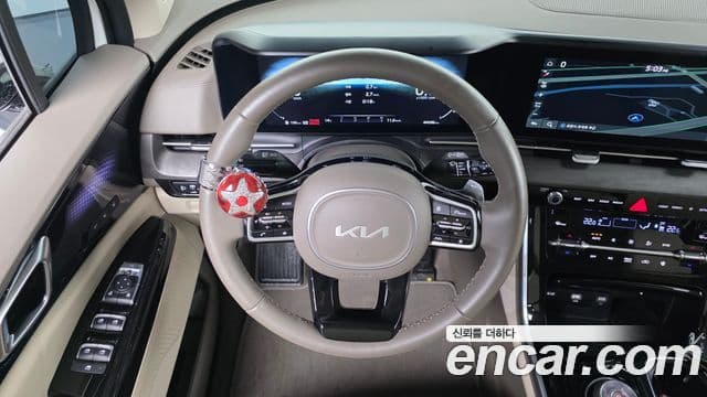 Kia Carnival 2023 — Фото 13/20