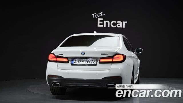 BMW 5 Series 2021 — Photo 13/20