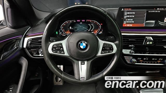 BMW 5 Series 2021 — Photo 2/20