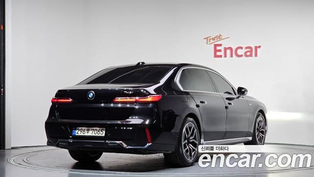 BMW 7 Series 2024 — Şəkil 2/20