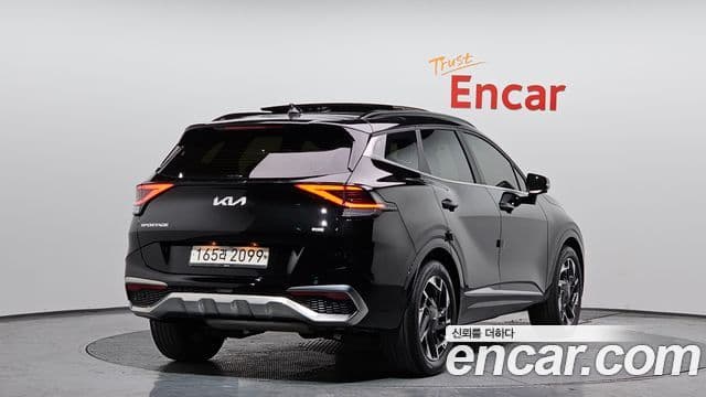 Kia Sportage 2021 — Фото 2/20