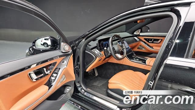 Mercedes-Benz S-Class 2022 — Photo 15/20